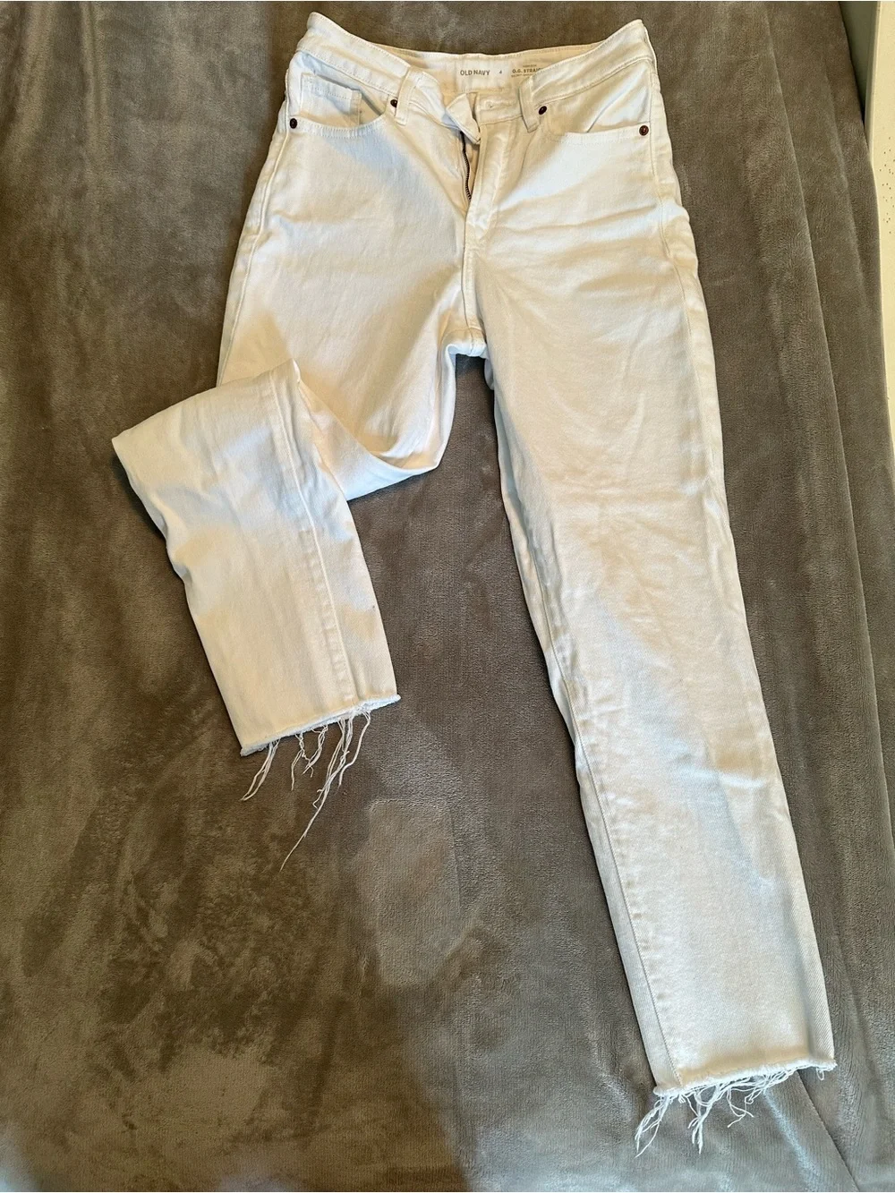 Old Navy O.G. Straight White High Rise Raw Hem Jeans Size 4
